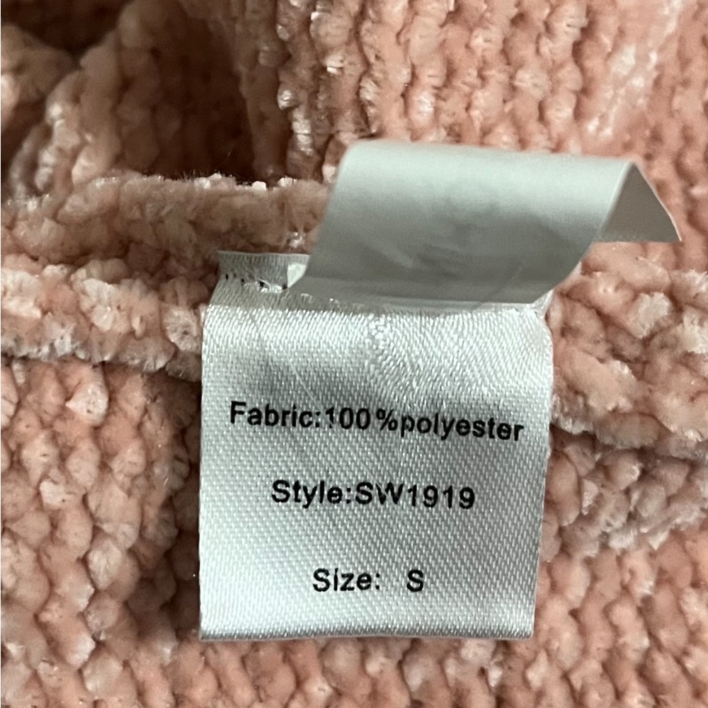 Elan Pink Top Long Sleeve. The top size is small but it fits more like Medium - Picture 5 of 5